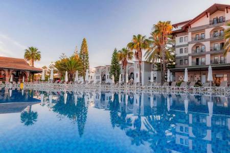 SELECTUM COLOURS SIDE Pools & Beach